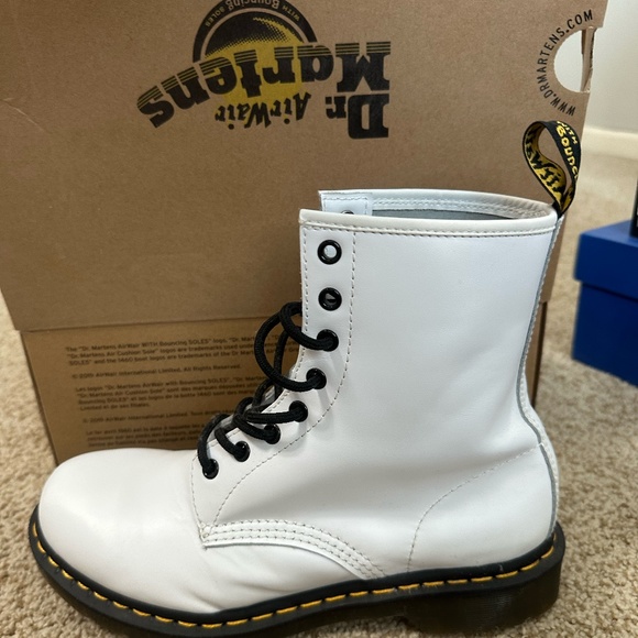 Dr. Marten Boots - Picture 1 of 8